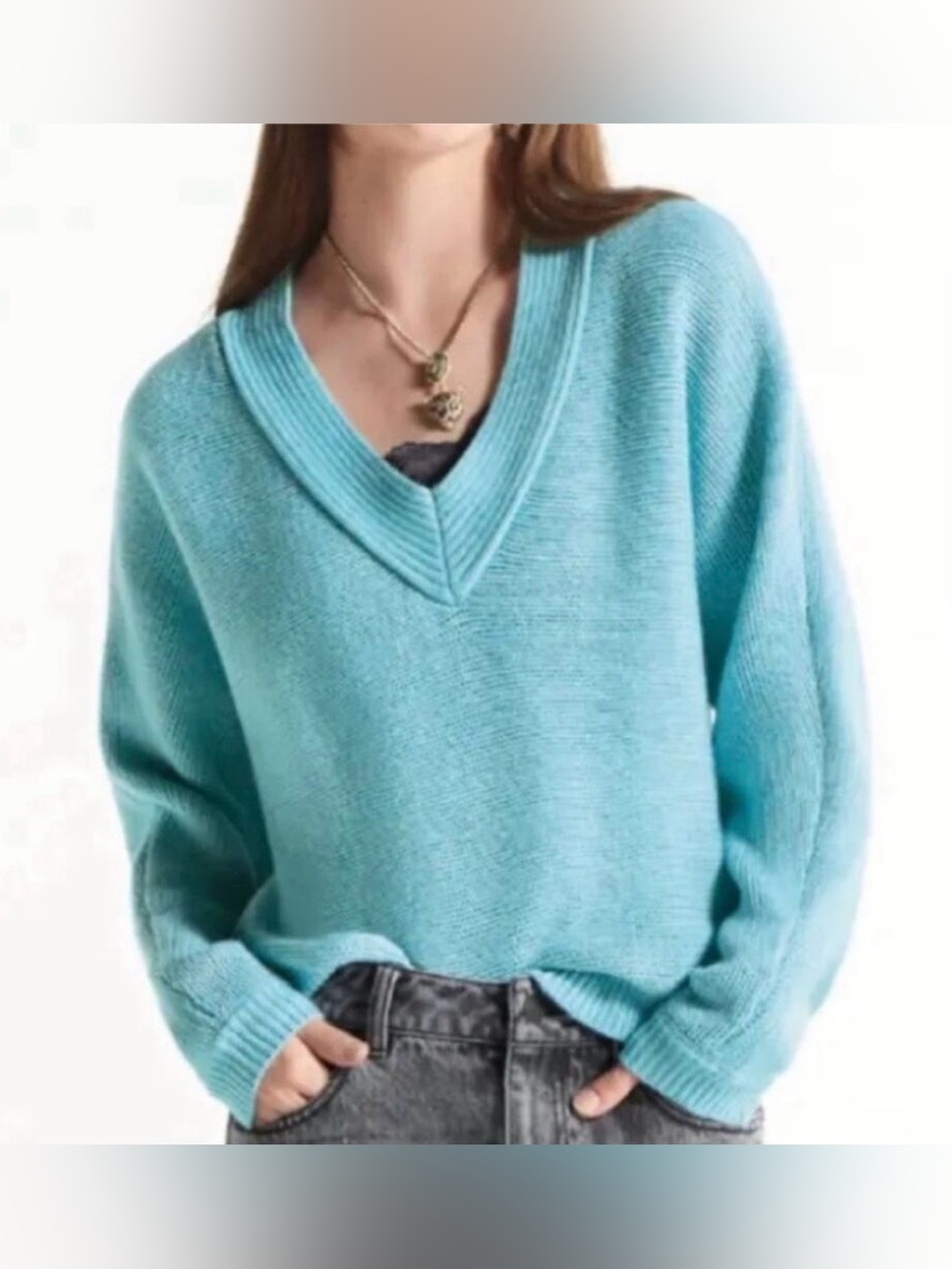 CAbi Frosty Blue V Neck Dolman Sleeve Knit Pullover Preppy Sweater size Medium